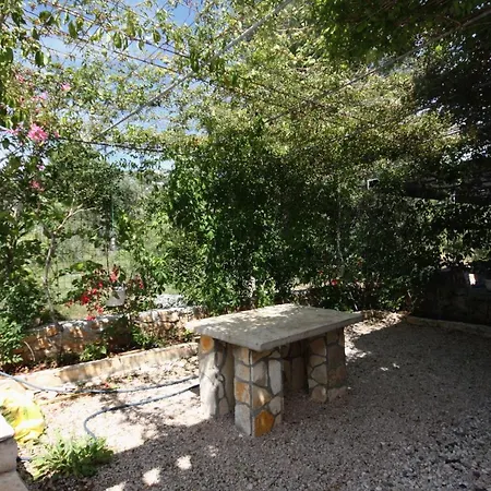 And With Parking Space Jezera, Murter - 5082 3*