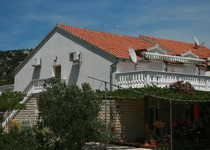 Maison d'hôtes And With Parking Space Jezera, Murter - 5082