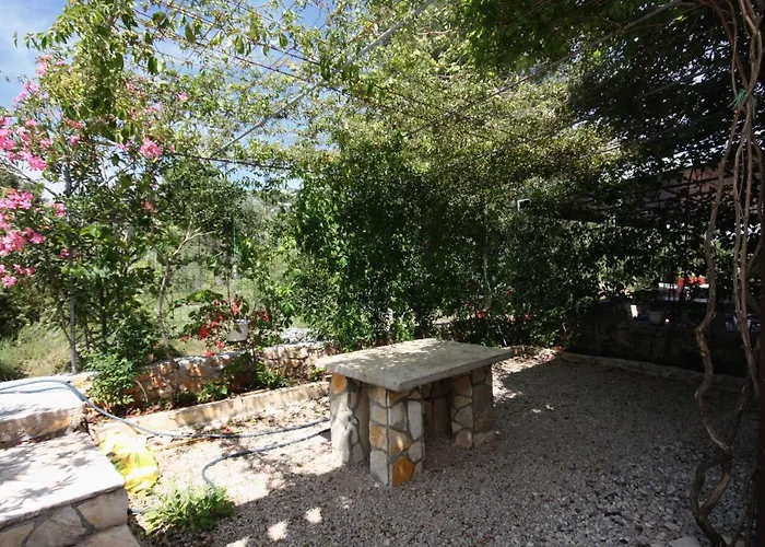 And With Parking Space Jezera, Murter - 5082 3*