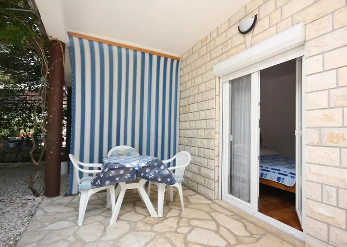 And With Parking Space Jezera, Murter - 5082 Гостевой дом 3*