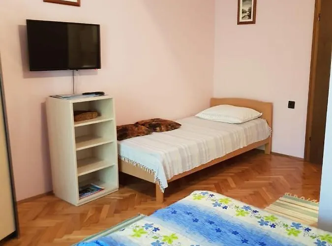 And With Parking Space Jezera, Murter - 5082 Гостевой дом Езера